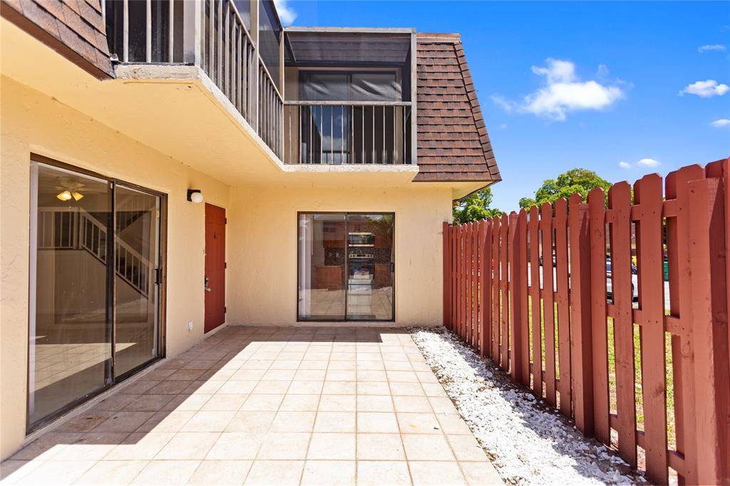 Tamarac, FL 33319,5822 Swordfish Ct #C