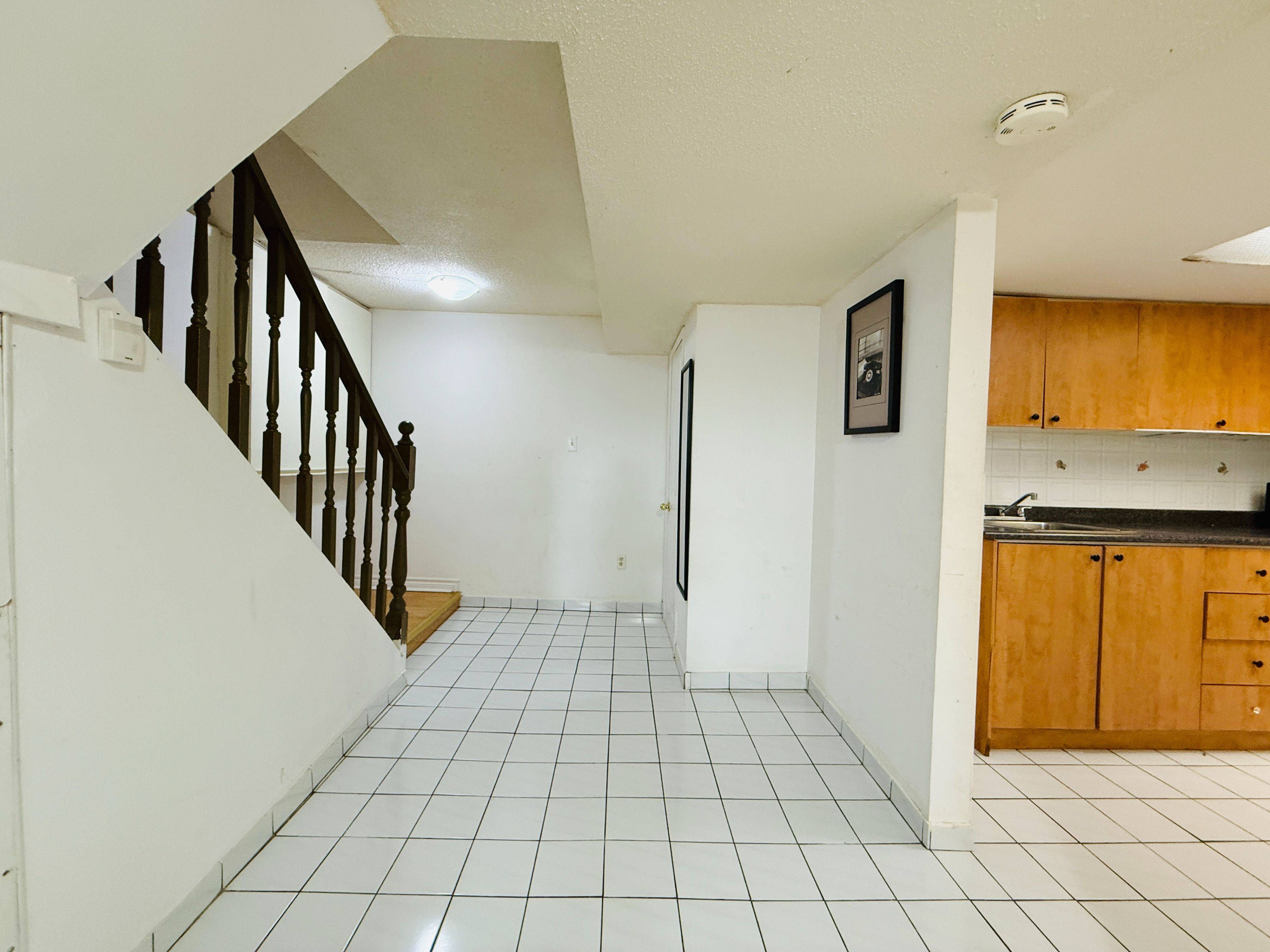 Markham, ON L3R 7E8,3 Halder CRES #BSMT