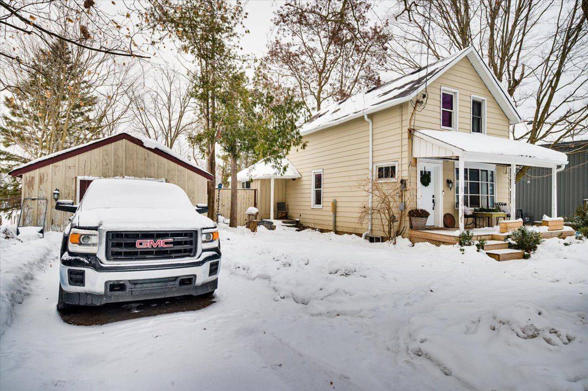 Uxbridge, ON L9P 1K2,133 Brock St E ST