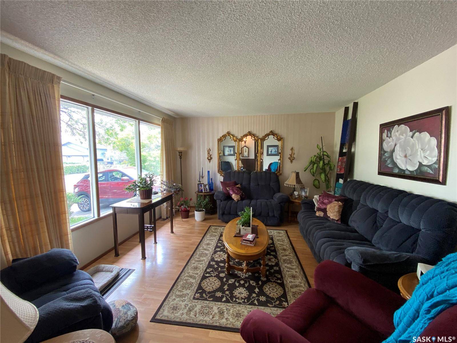 Eston, SK S0L 1A0,620 4th STREET