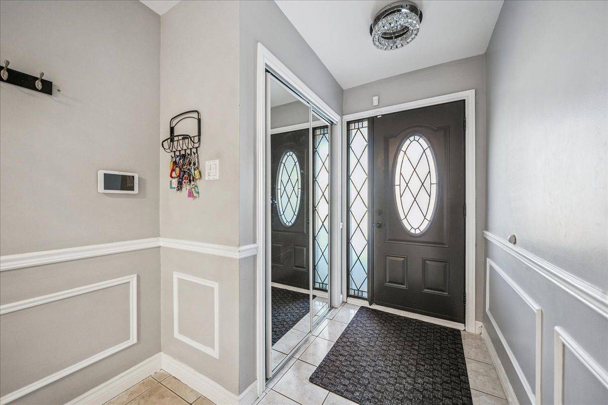 Toronto W10, ON M9W 2P3,21 Pylon PL