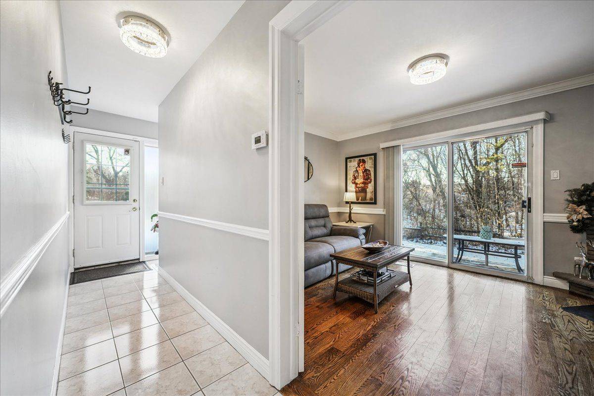 Toronto W10, ON M9W 2P3,21 Pylon PL