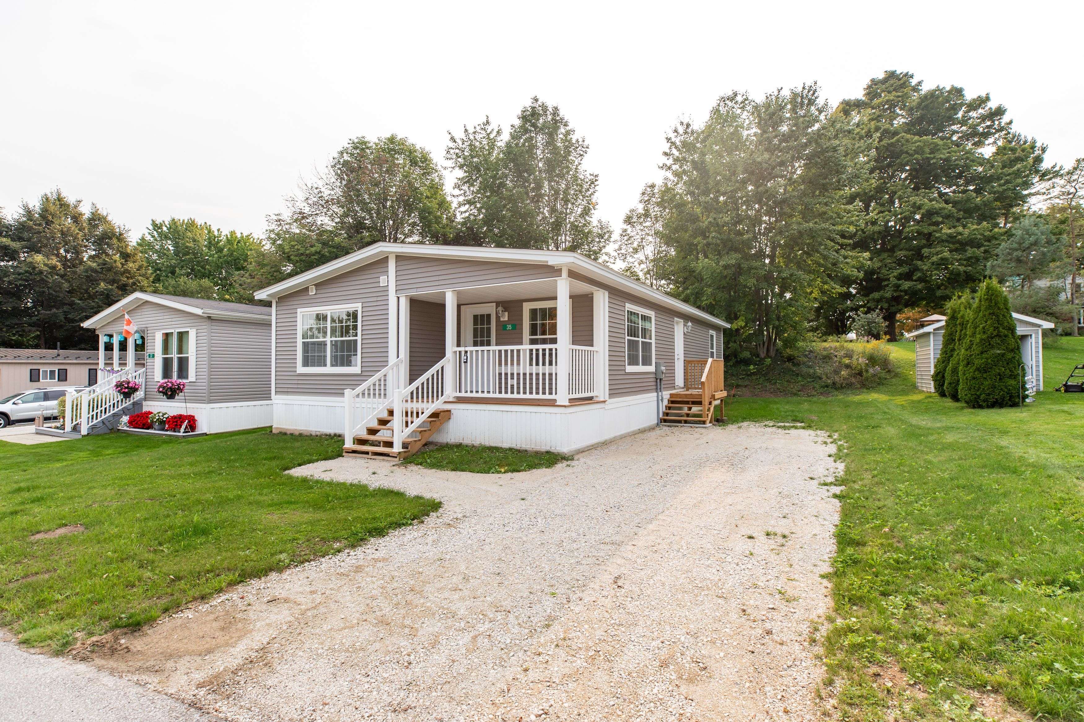 Georgian Bluffs, ON N4K 5N5,35 SUSSEX SQ