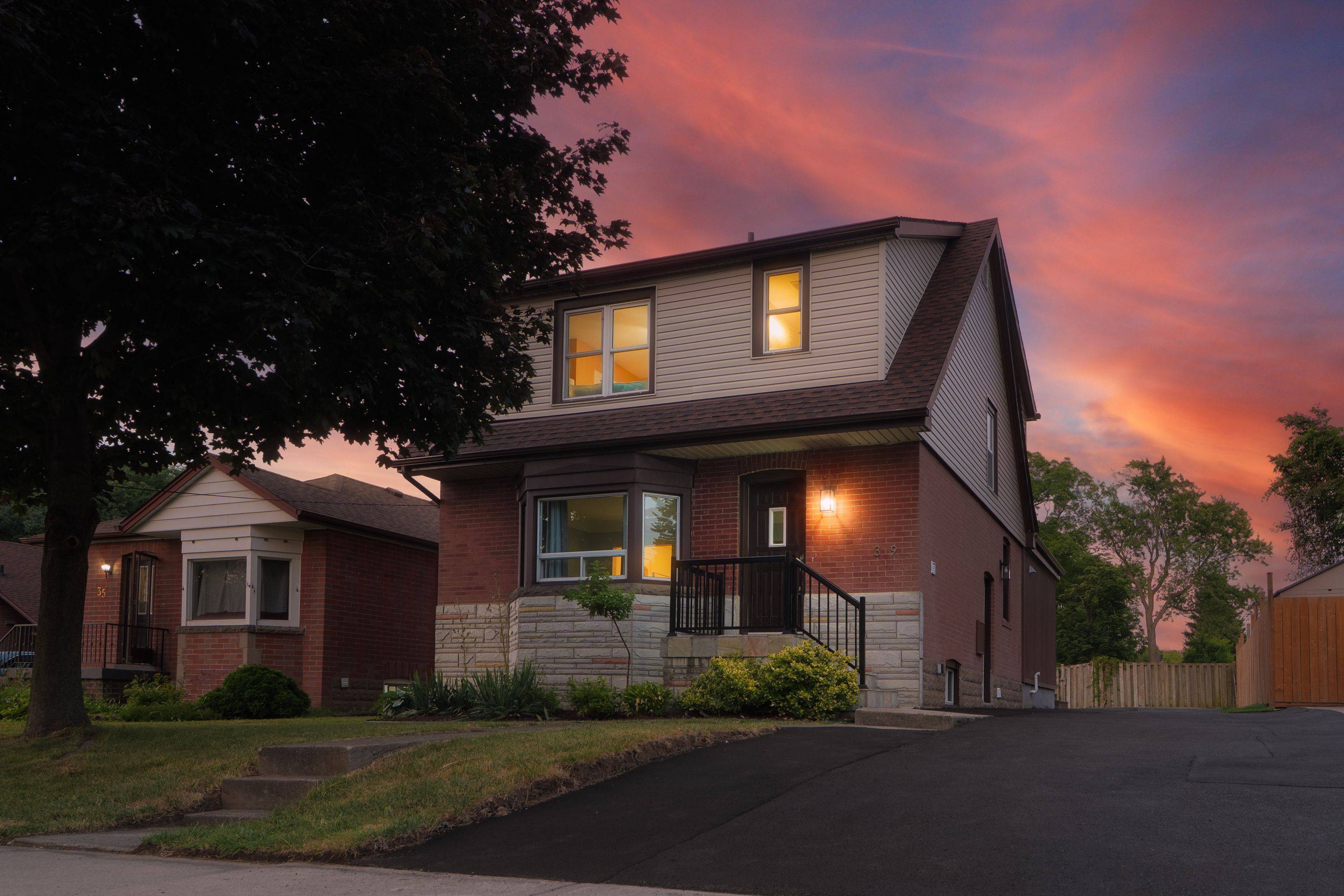 Hamilton, ON L9C 3L6,39 Cloverhill RD