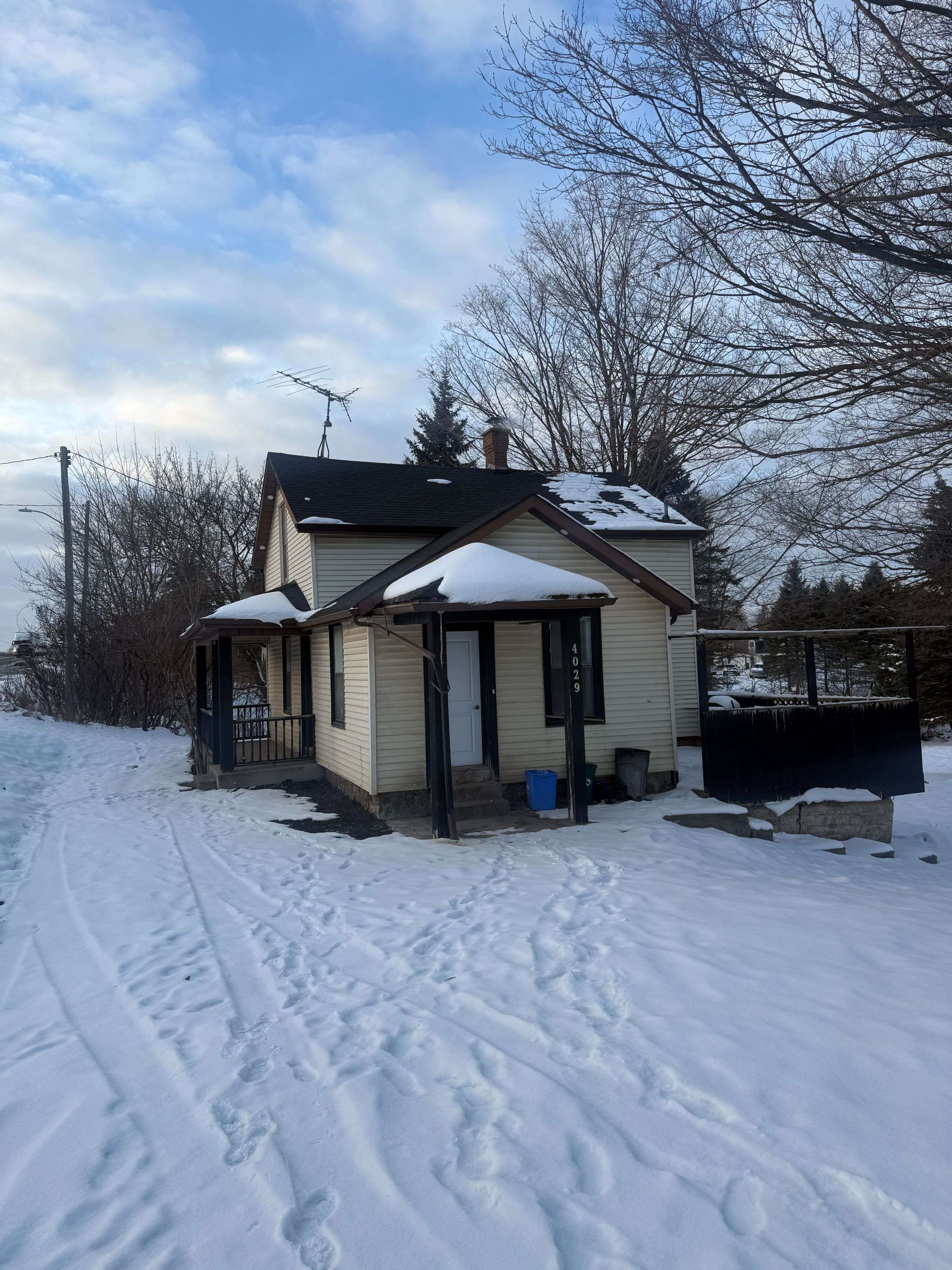 Puslinch, ON N1M 2W3,4029 Highway 6 FWY