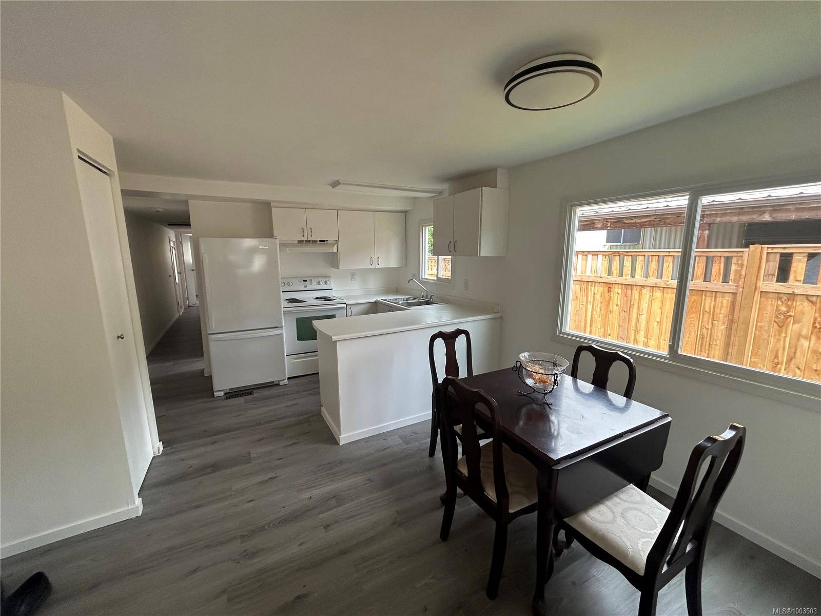 Langford, BC V9B 4P9,2807 Sooke Lake Rd #41