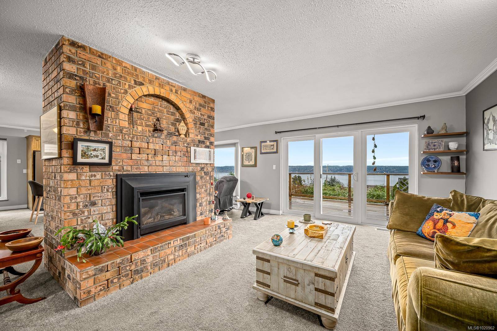 Campbell River, BC V9W 5J1,153 Alder St S