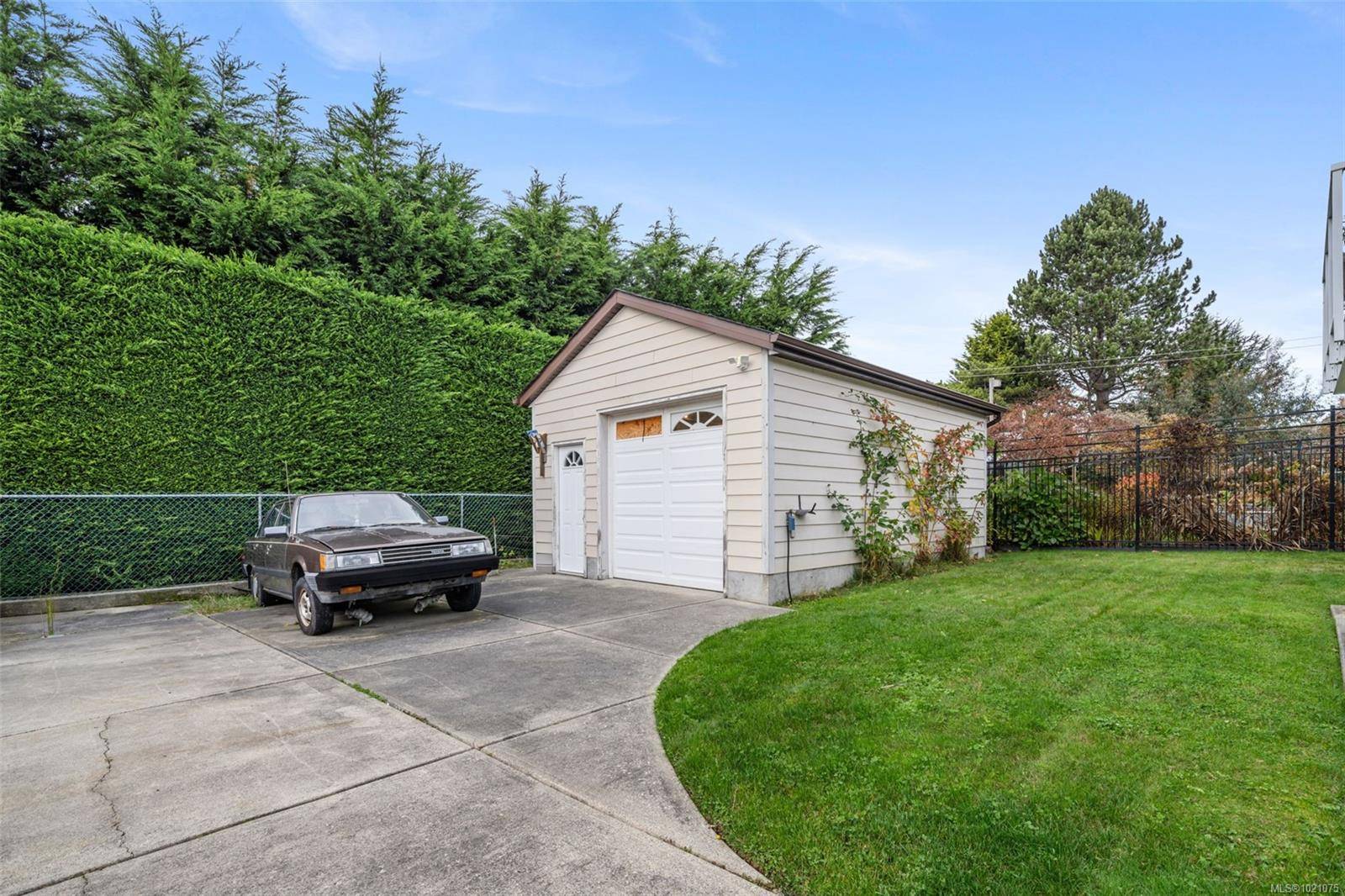 Esquimalt, BC V9A 6R1,474 Sturdee St