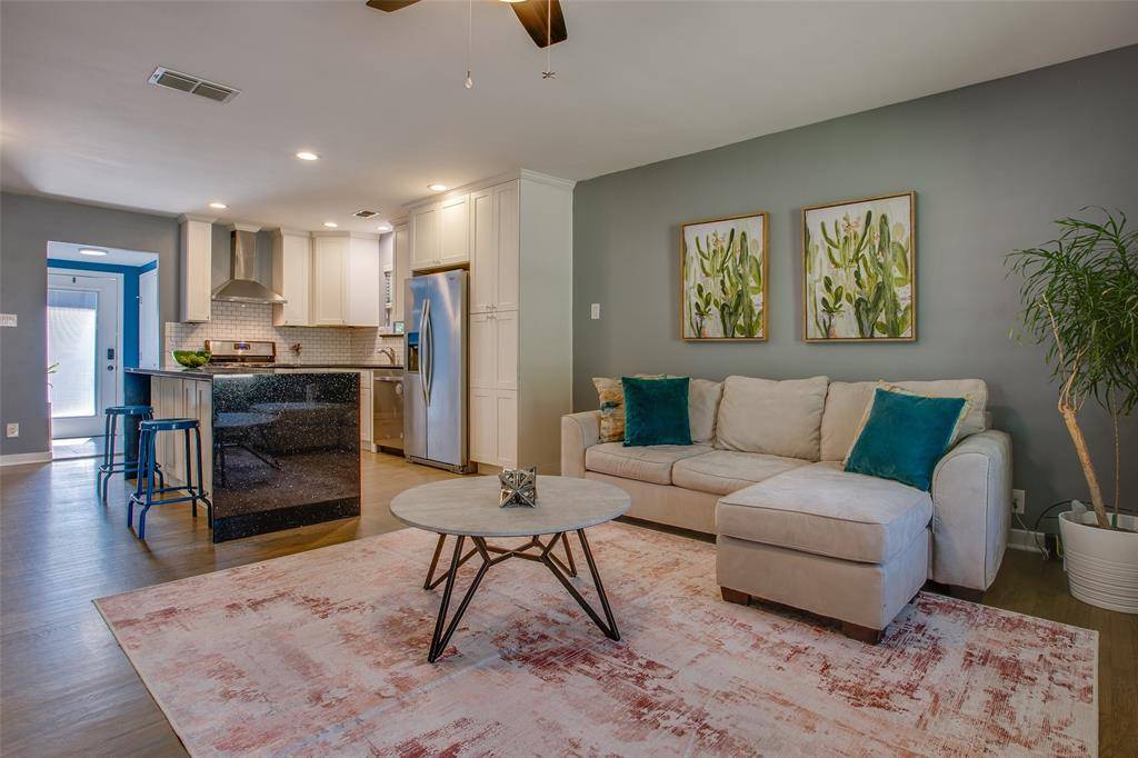 Dallas, TX 75208,930 Burlington Boulevard