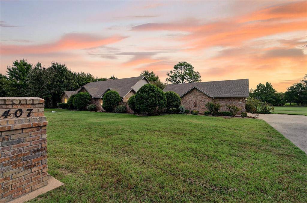 Lake Kiowa, TX 76240,407 Navajo Trail