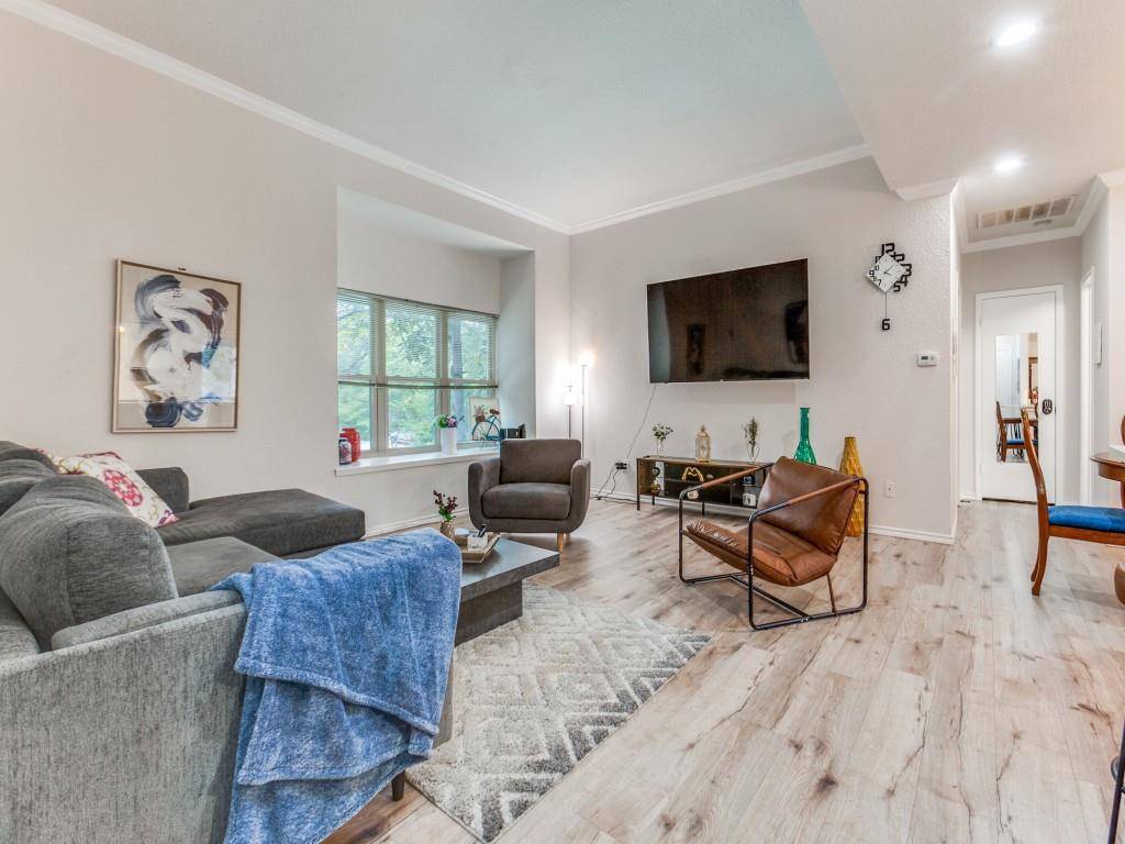 Dallas, TX 75230,10436 High Hollows Drive #243