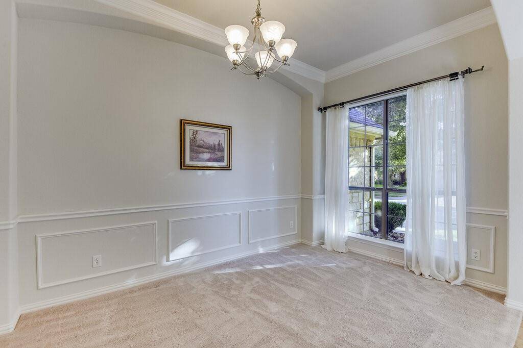 Burleson, TX 76028,834 Greenwood Drive