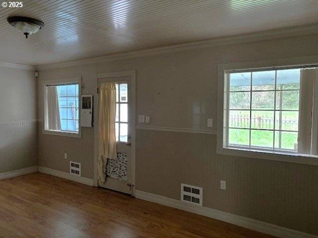 Langlois, OR 97450,94213 KERBER DR