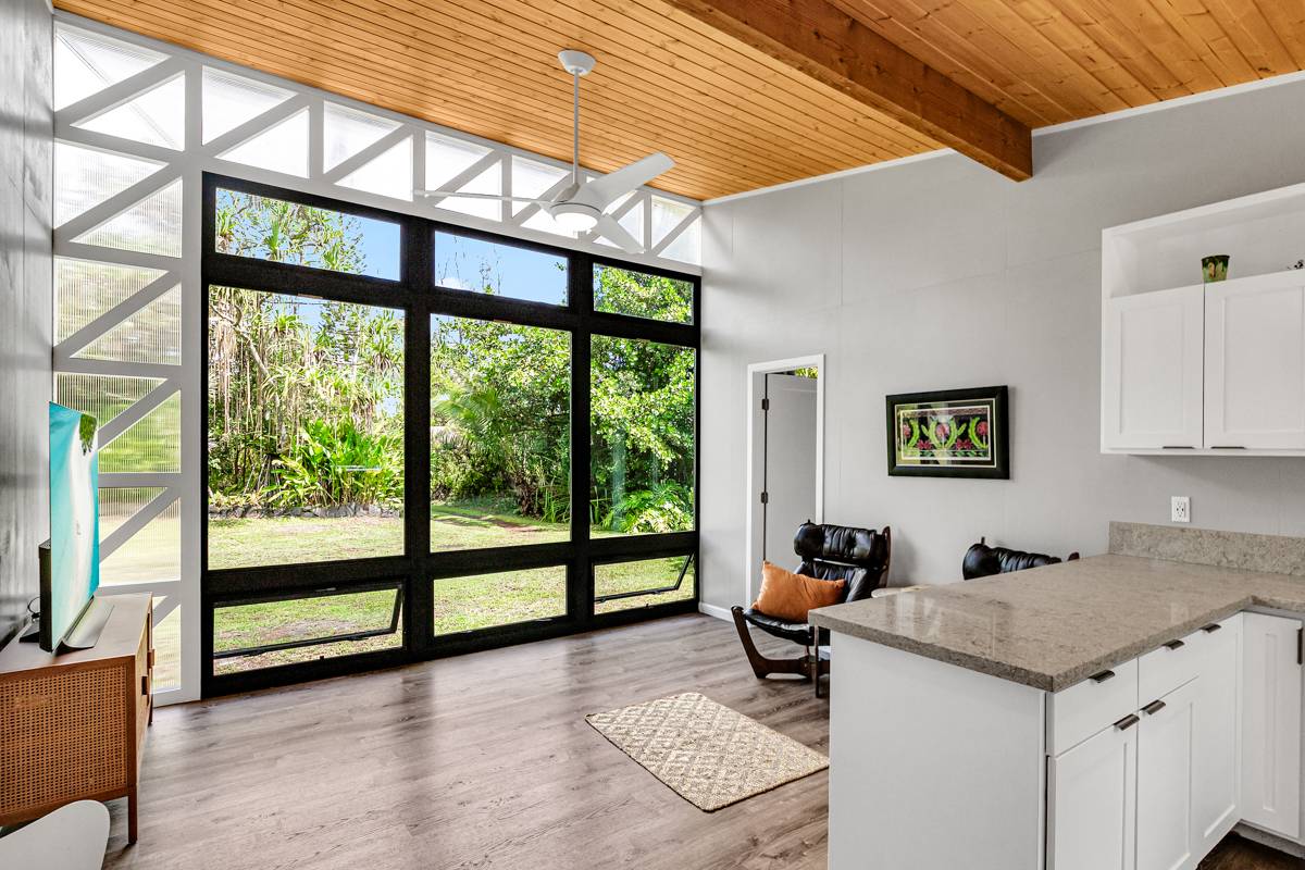 Keaau, HI 96749,15-1892 10TH AVE