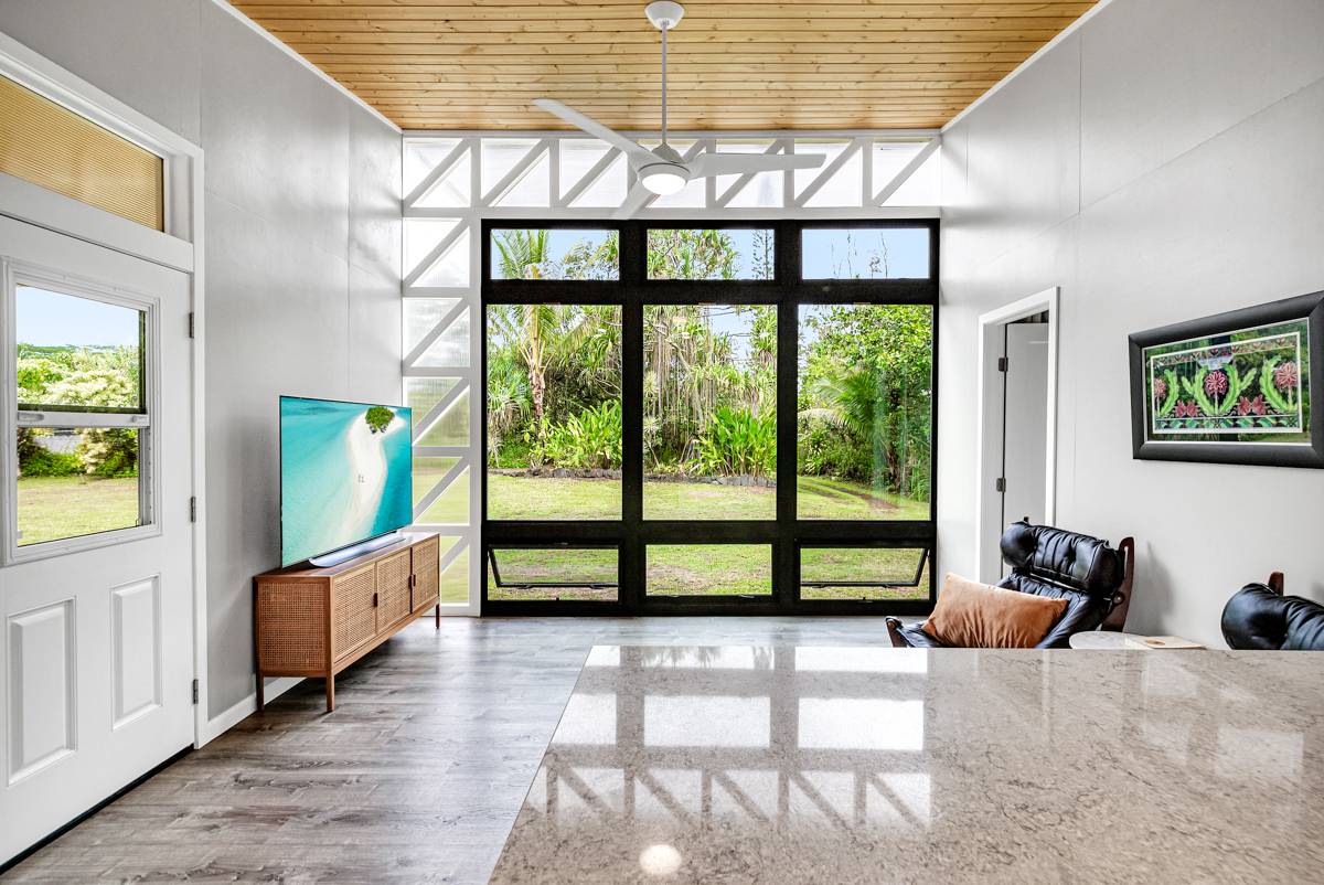 Keaau, HI 96749,15-1892 10TH AVE