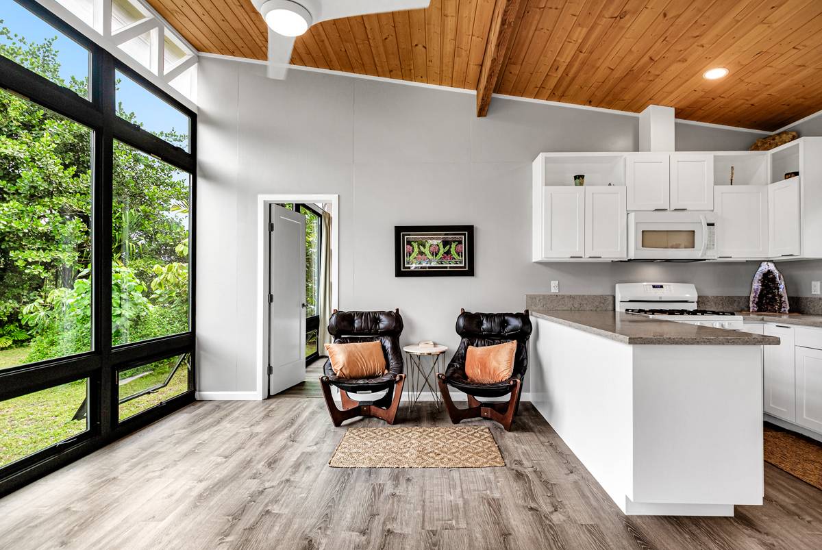 Keaau, HI 96749,15-1892 10TH AVE