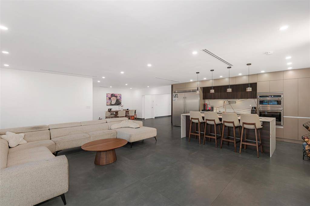 Hollywood, FL 33021,5300 Garfield St