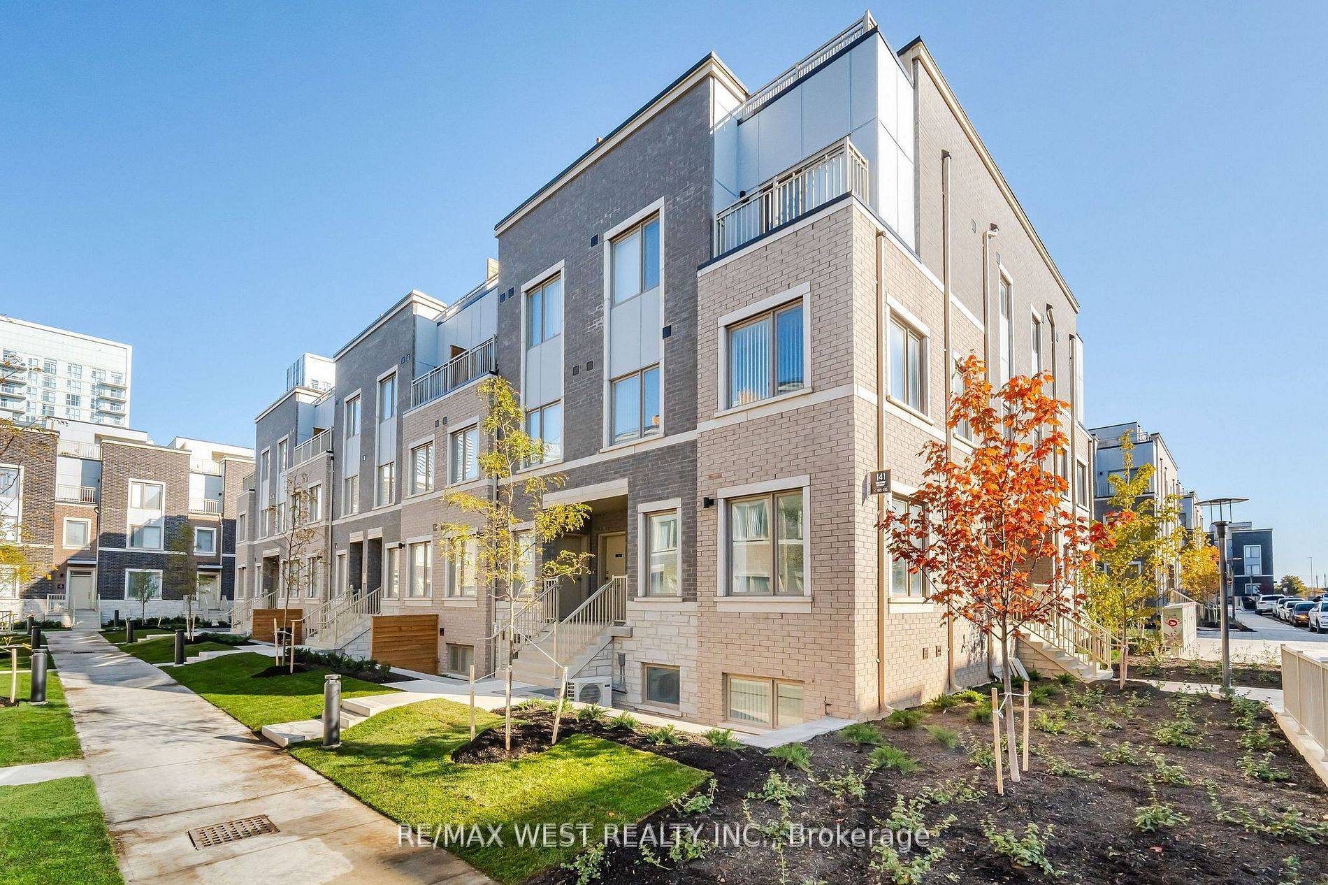 Vaughan, ON L4K 5Z8,141 Honeycrisp CRES #195