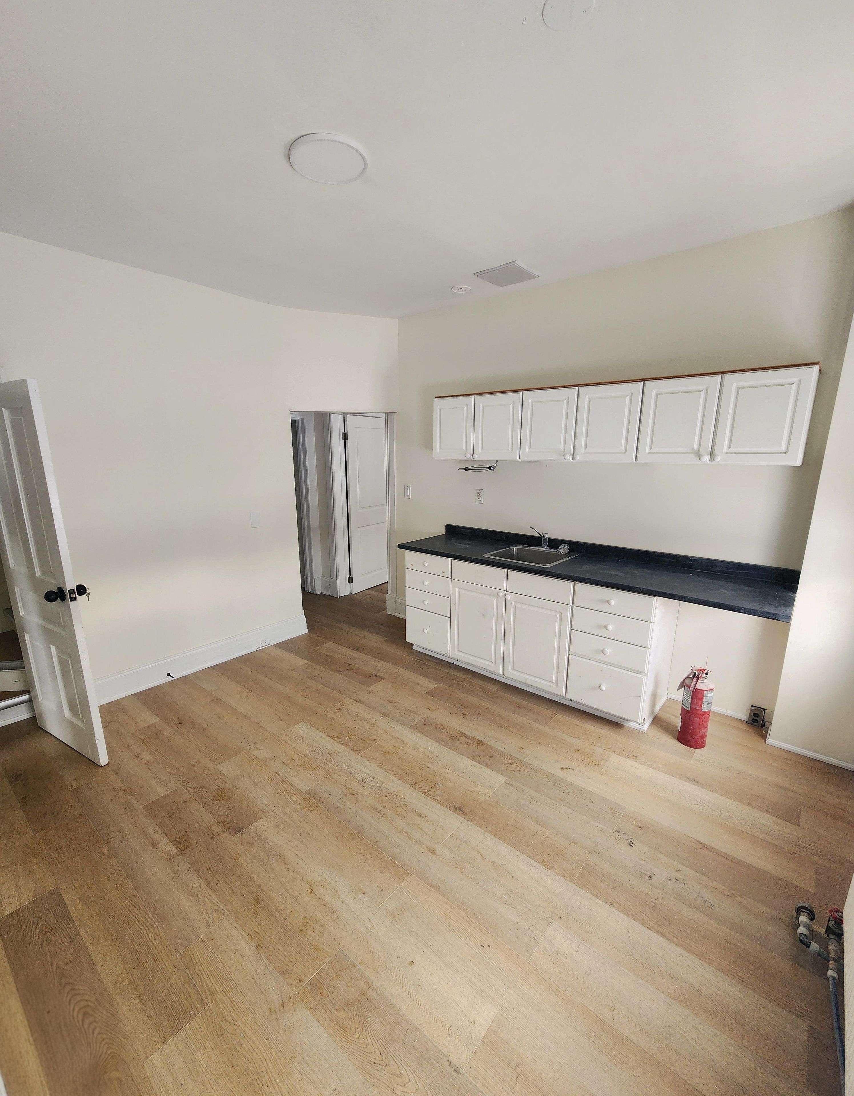 Barrie, ON L4N 9V4,54 Ferndale DR N