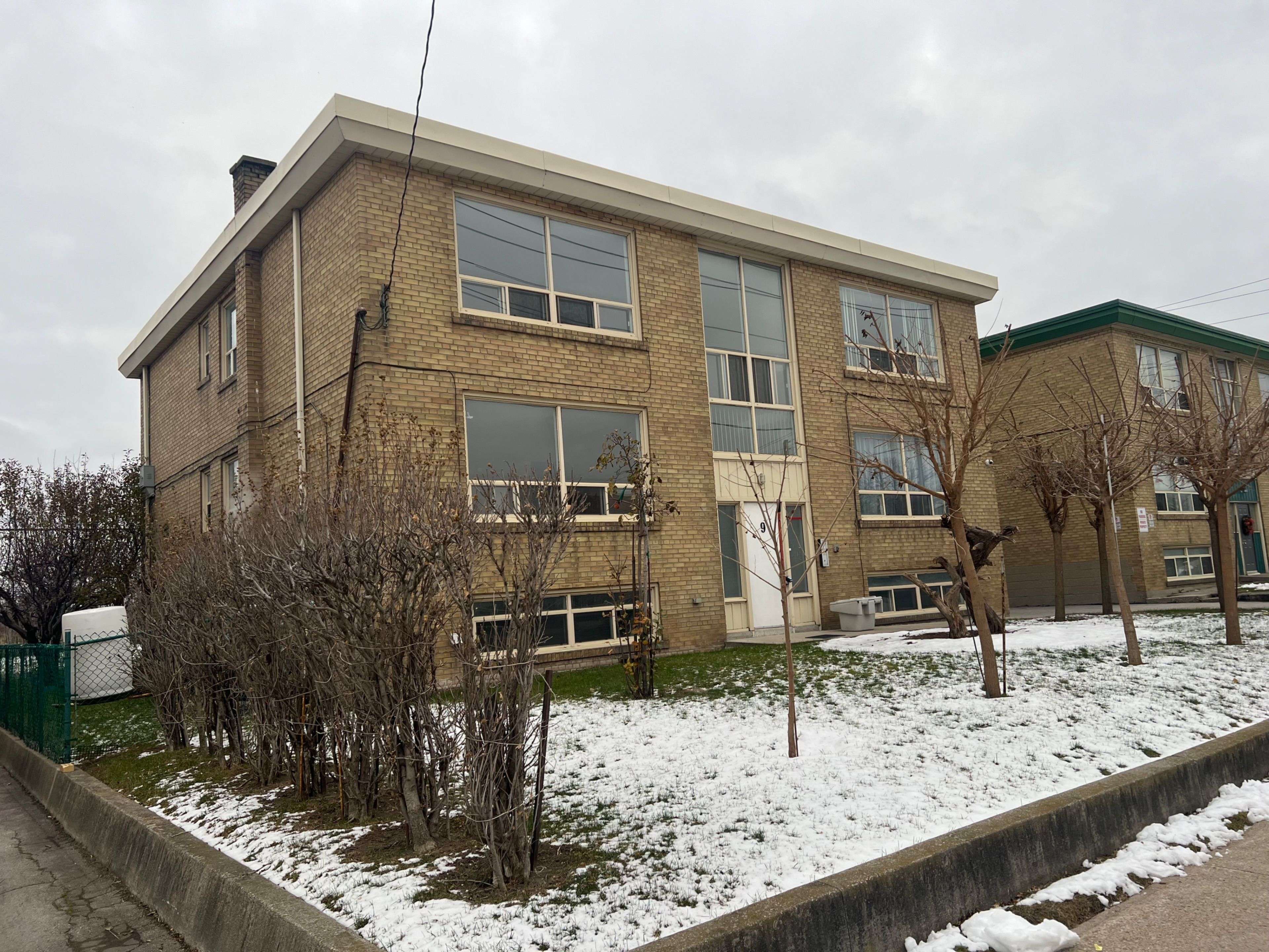 Toronto W10, ON M9W 1S5,9 Allenby AVE