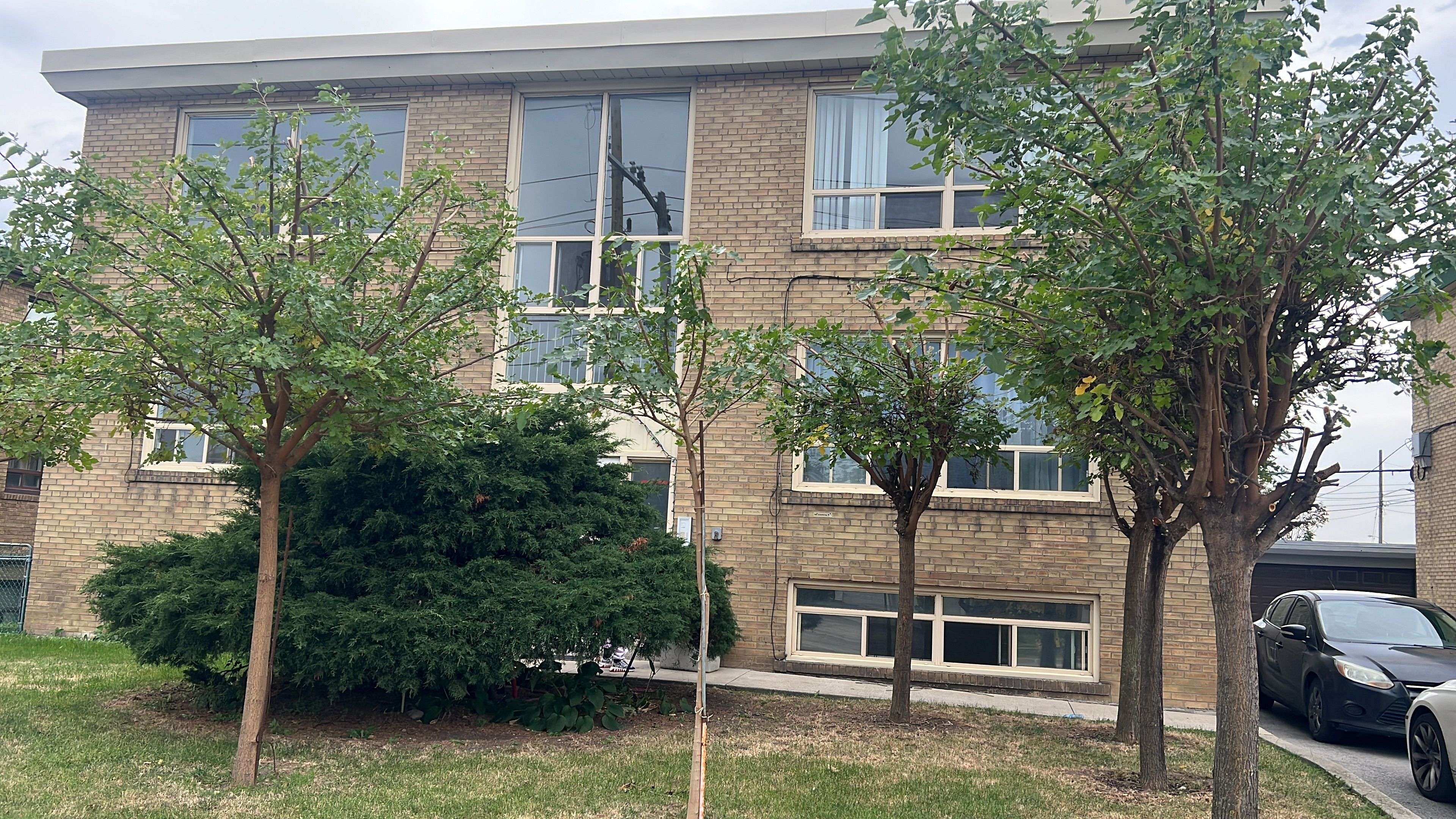 Toronto W10, ON M9W 1S5,9 Allenby AVE