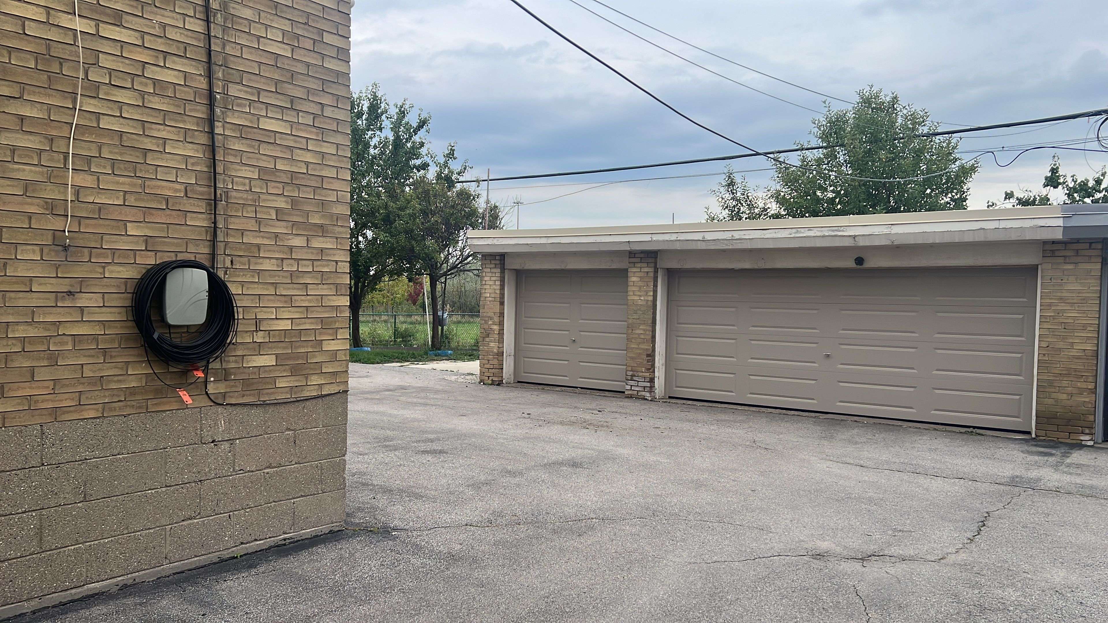 Toronto W10, ON M9W 1S5,9 Allenby AVE