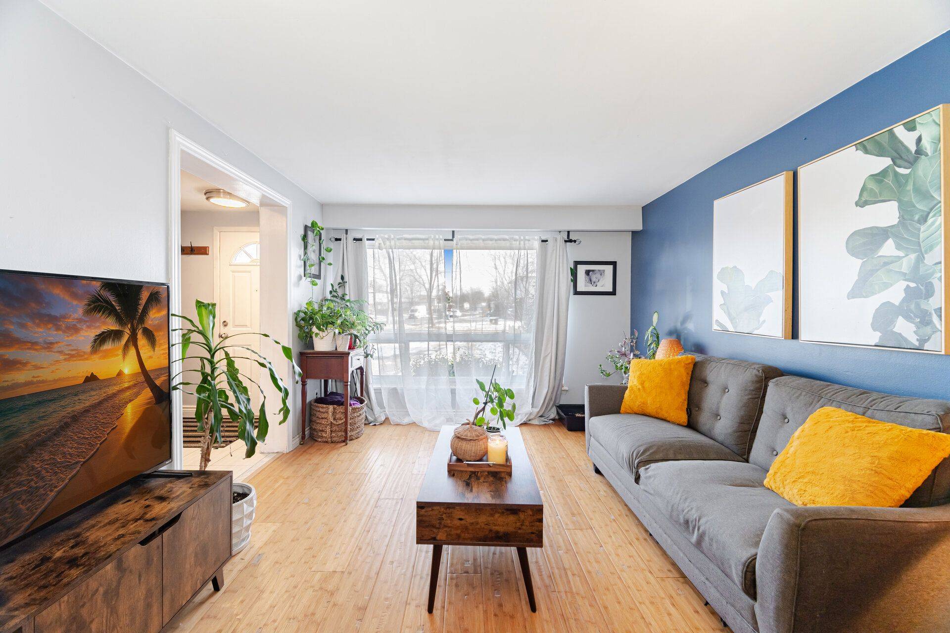 Mississauga, ON L4T 3H6,7695 Priory CRES