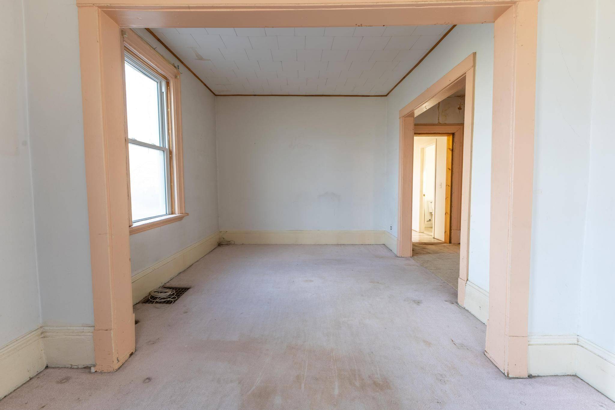 Arnprior, ON K7S 2K6,31 Daniel ST N