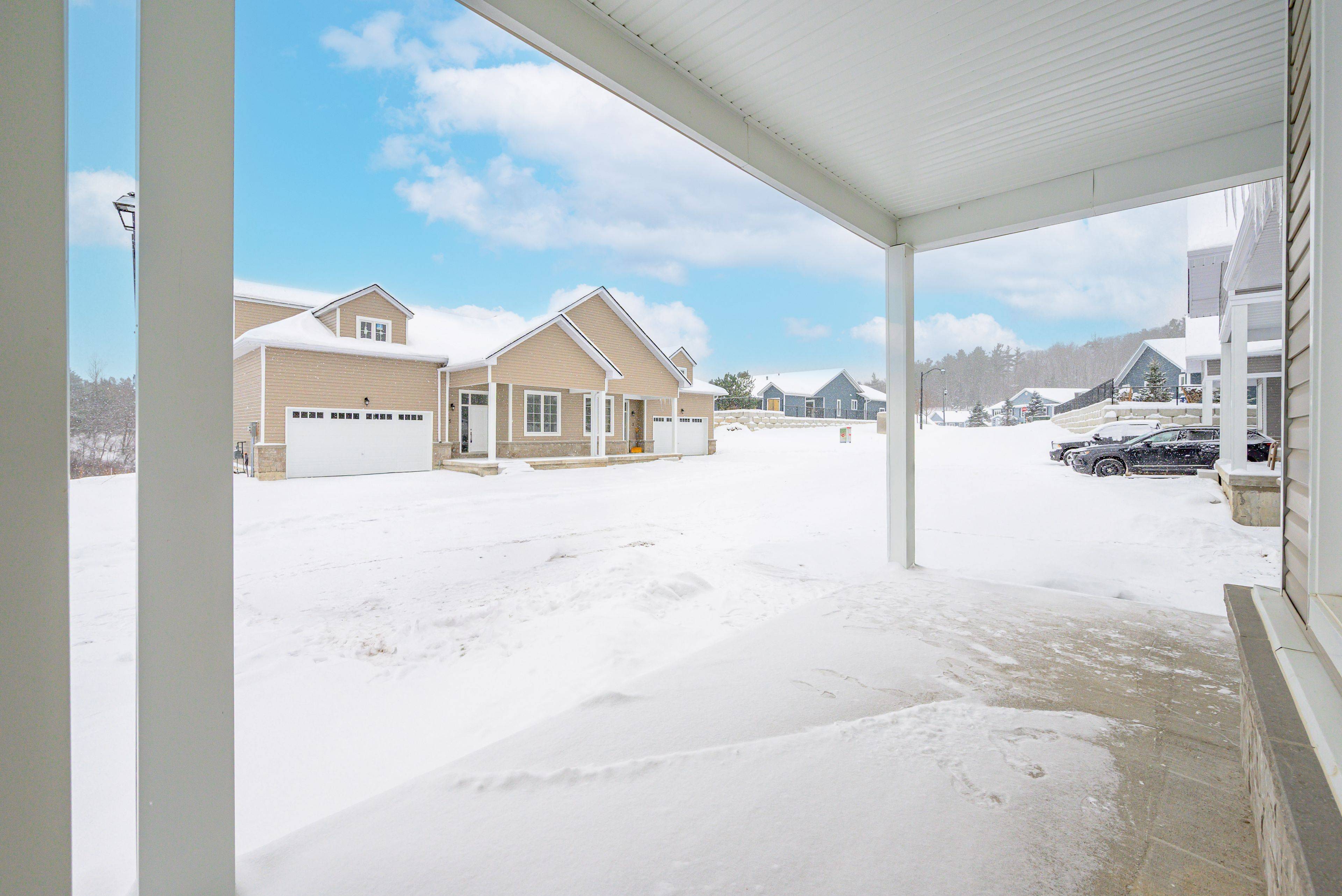 Bracebridge, ON P1L 0N5,6 Turnberry CT