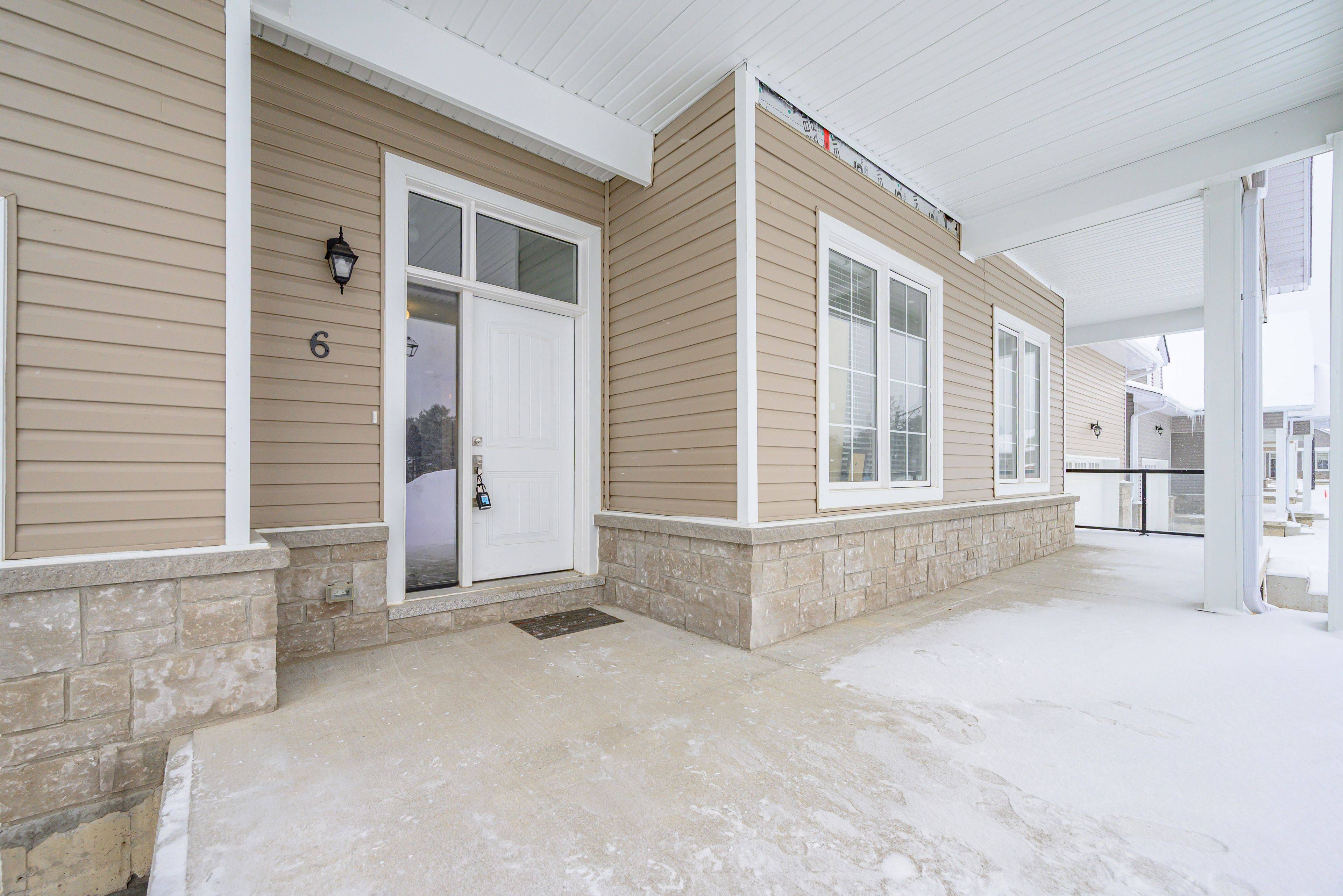 Bracebridge, ON P1L 0N5,6 Turnberry CT