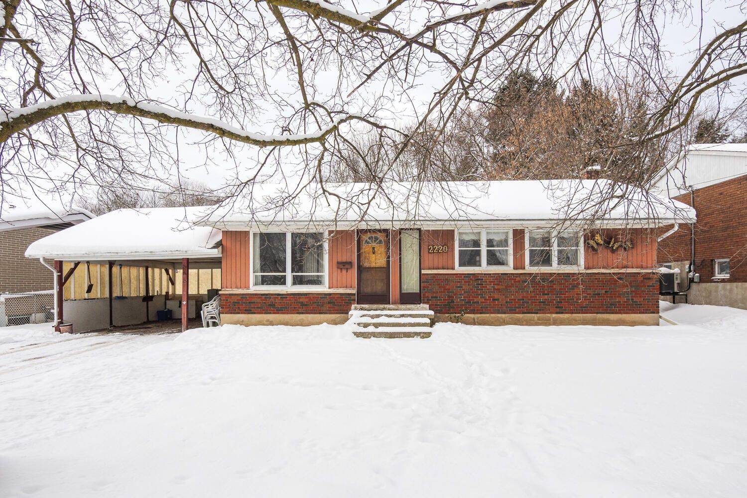 Owen Sound, ON N4K 5C6,2220 5th AVE W