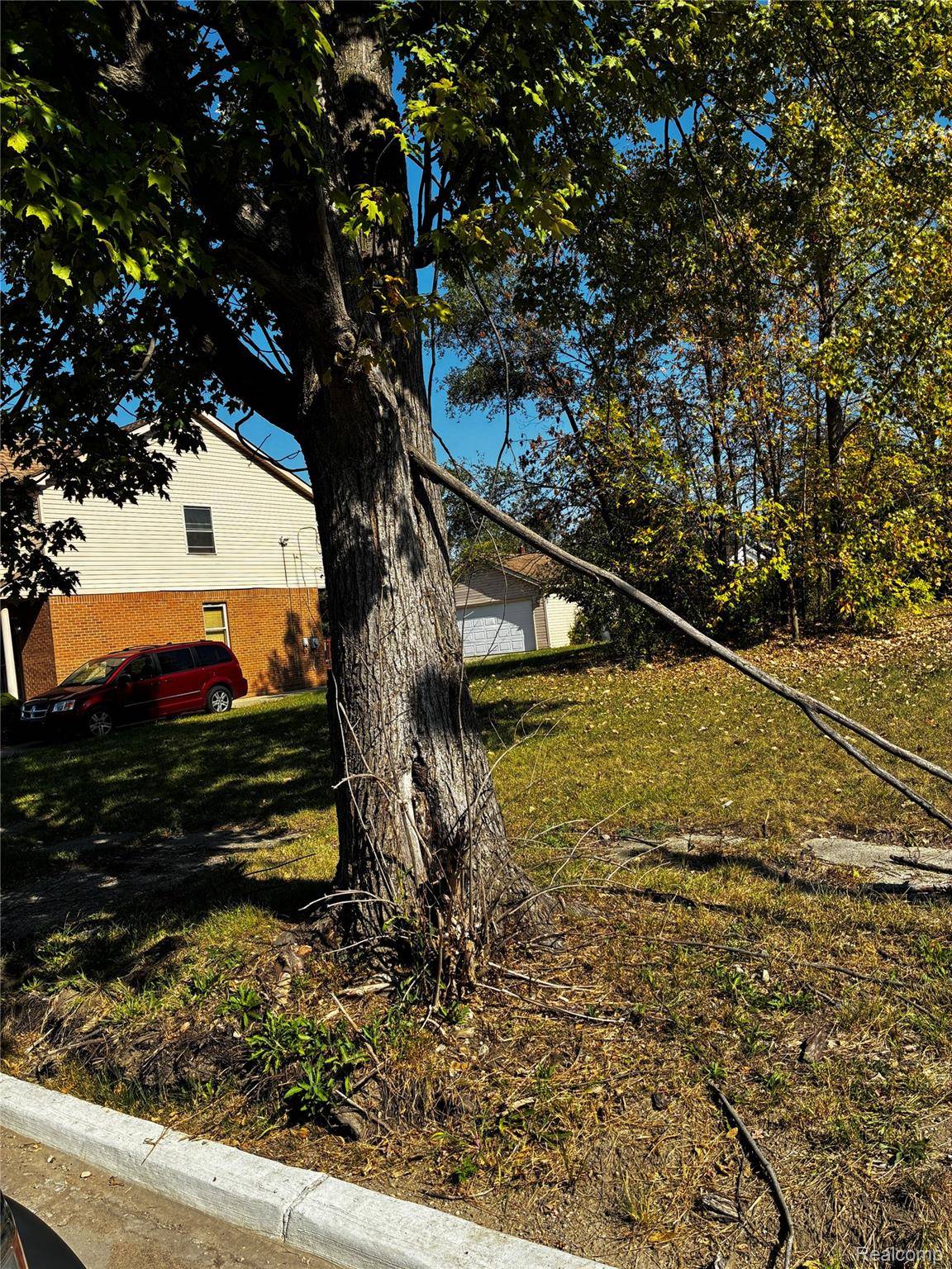 Detroit, MI 48203,19446 Troy pl PL