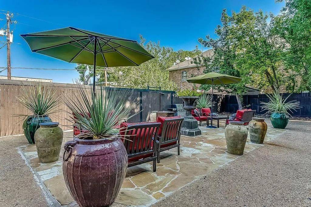 Dallas, TX 75219,2805 Reagan Street #109