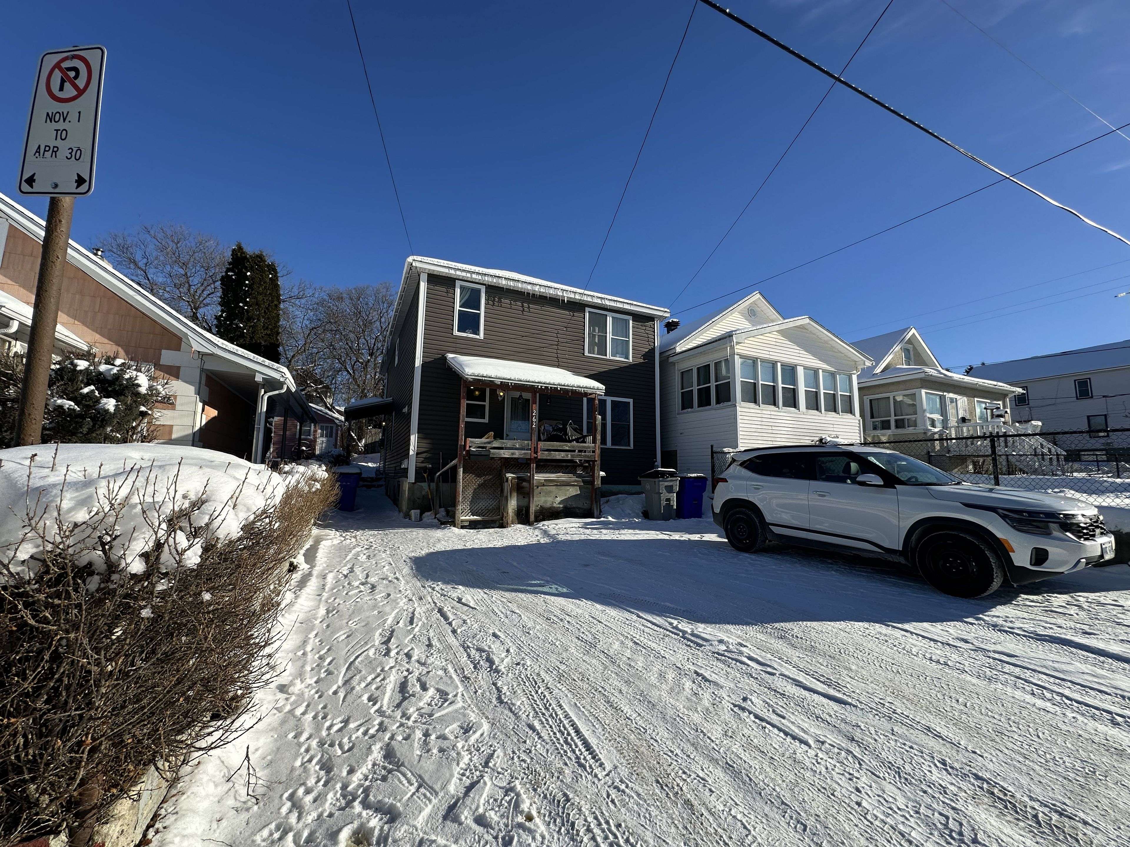 Timmins, ON P4N 6R2,262 - 264 Tamarack ST