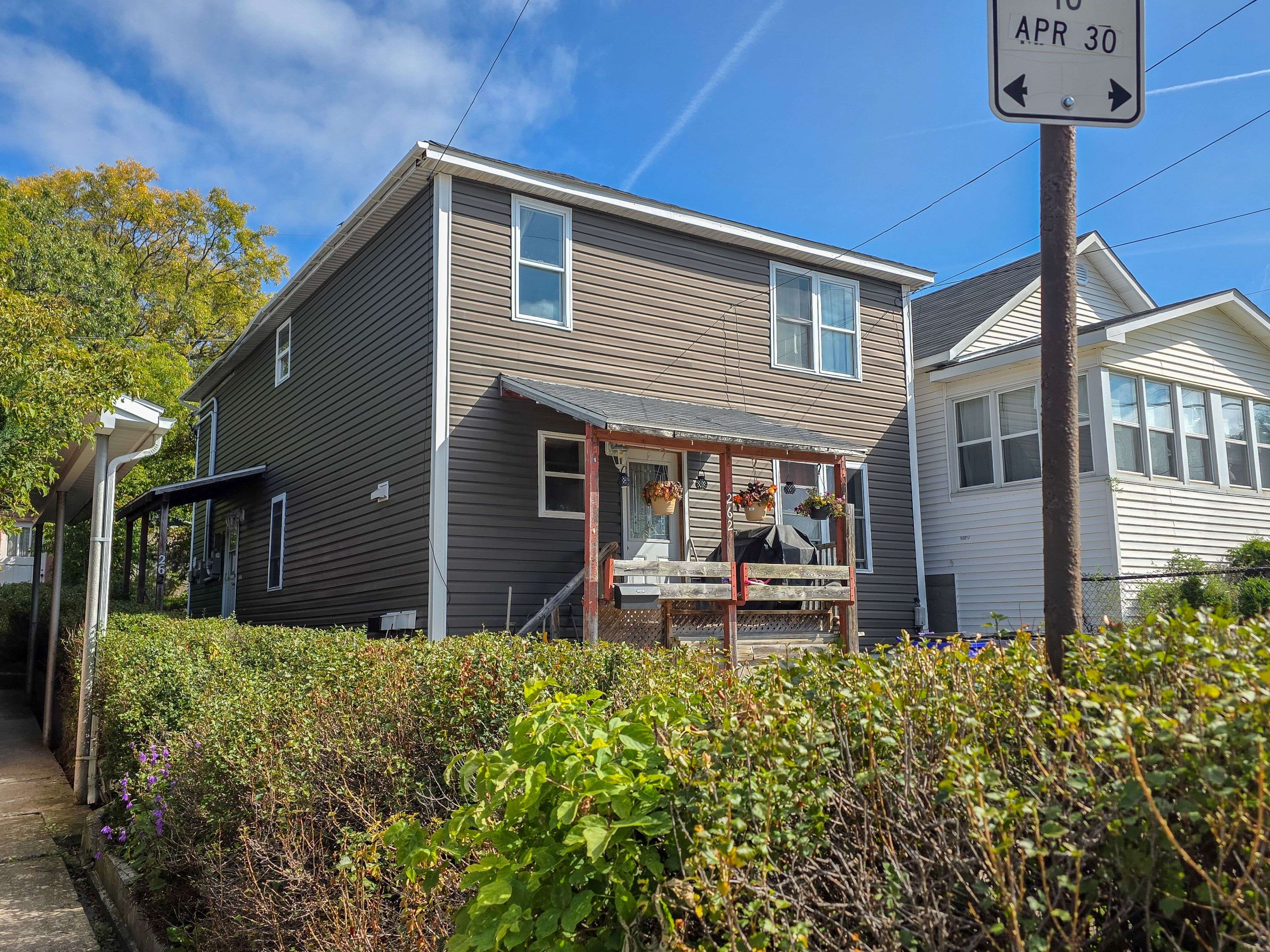 Timmins, ON P4N 6R2,262 - 264 Tamarack ST