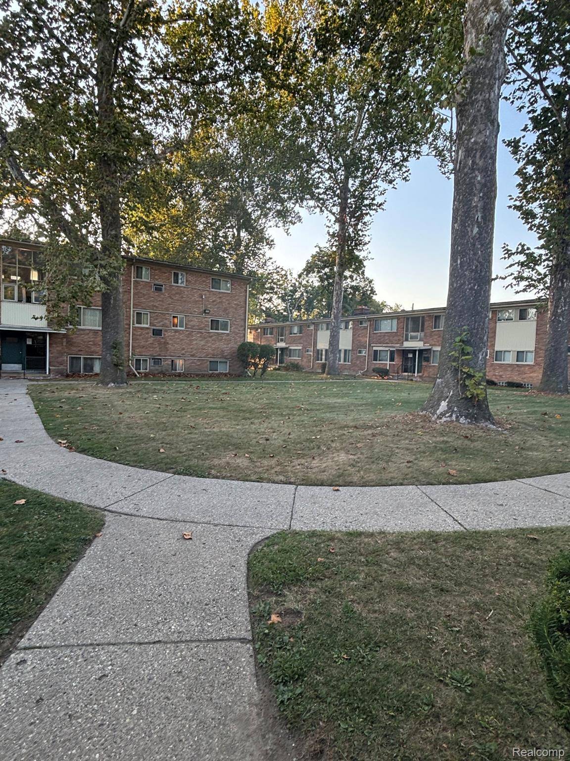 Detroit, MI 48219,17278 Bentler ST