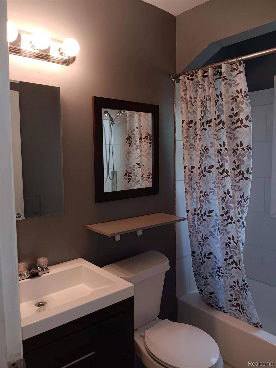 Detroit, MI 48228,9250 PLAINVIEW