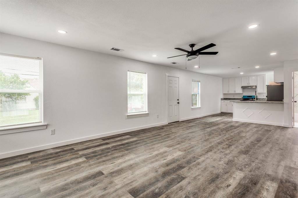 Fort Worth, TX 76110,3301 8th Avenue