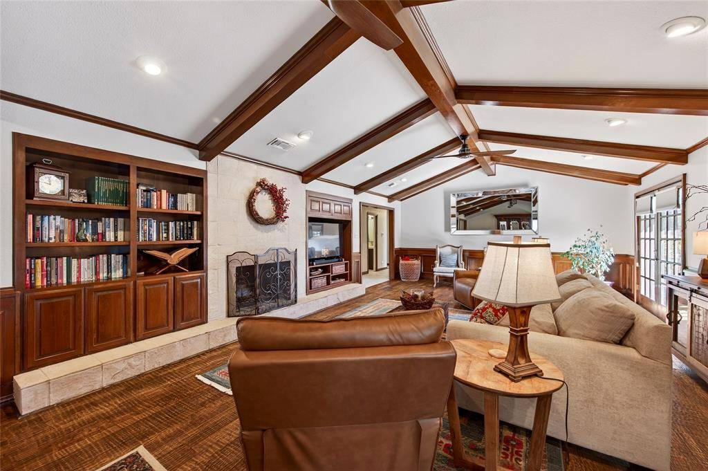 Sherman, TX 75092,2215 Oak Creek Drive