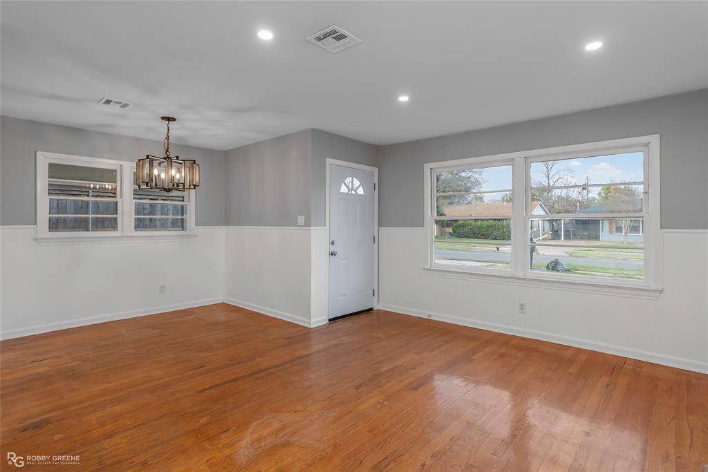 Bossier City, LA 71112,3264 Mcgregor Street