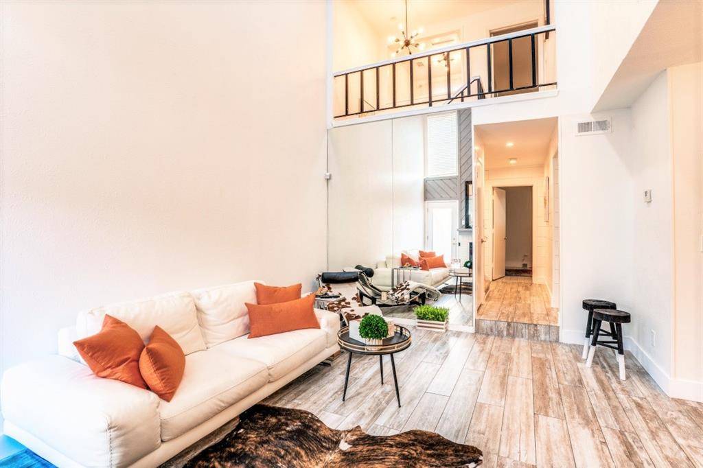 Dallas, TX 75206,6014 E Mockingbird Lane