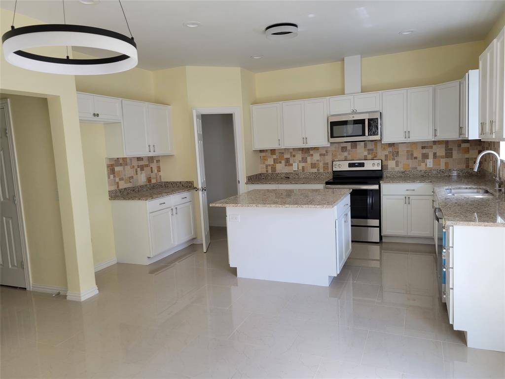 Dallas, TX 75210,4714 Frank