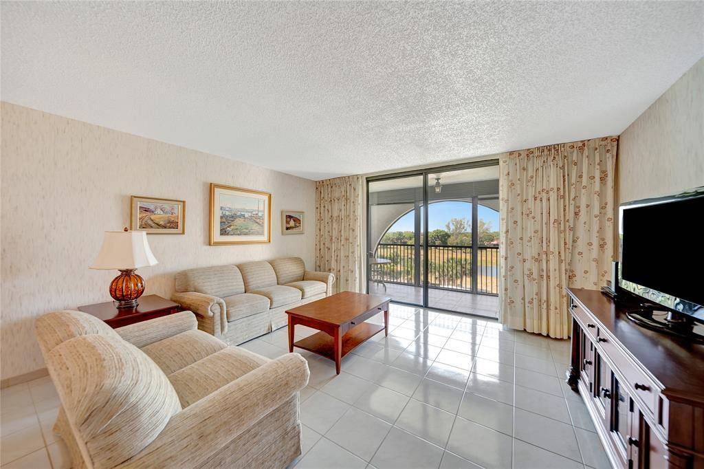 Lauderhill, FL 33319,3521 Environ Blvd #B509