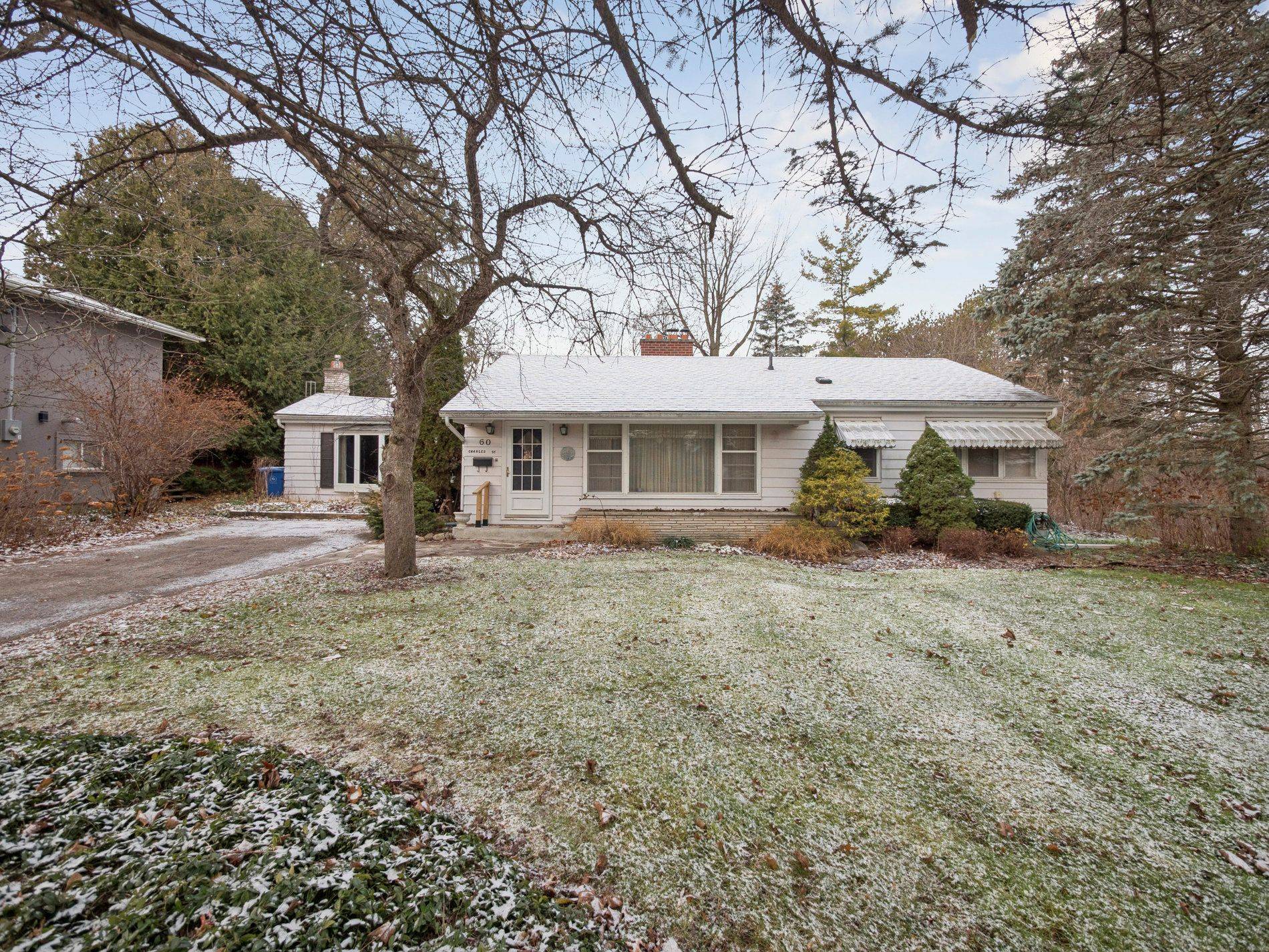 King, ON L7B 1J7,60 Charles ST