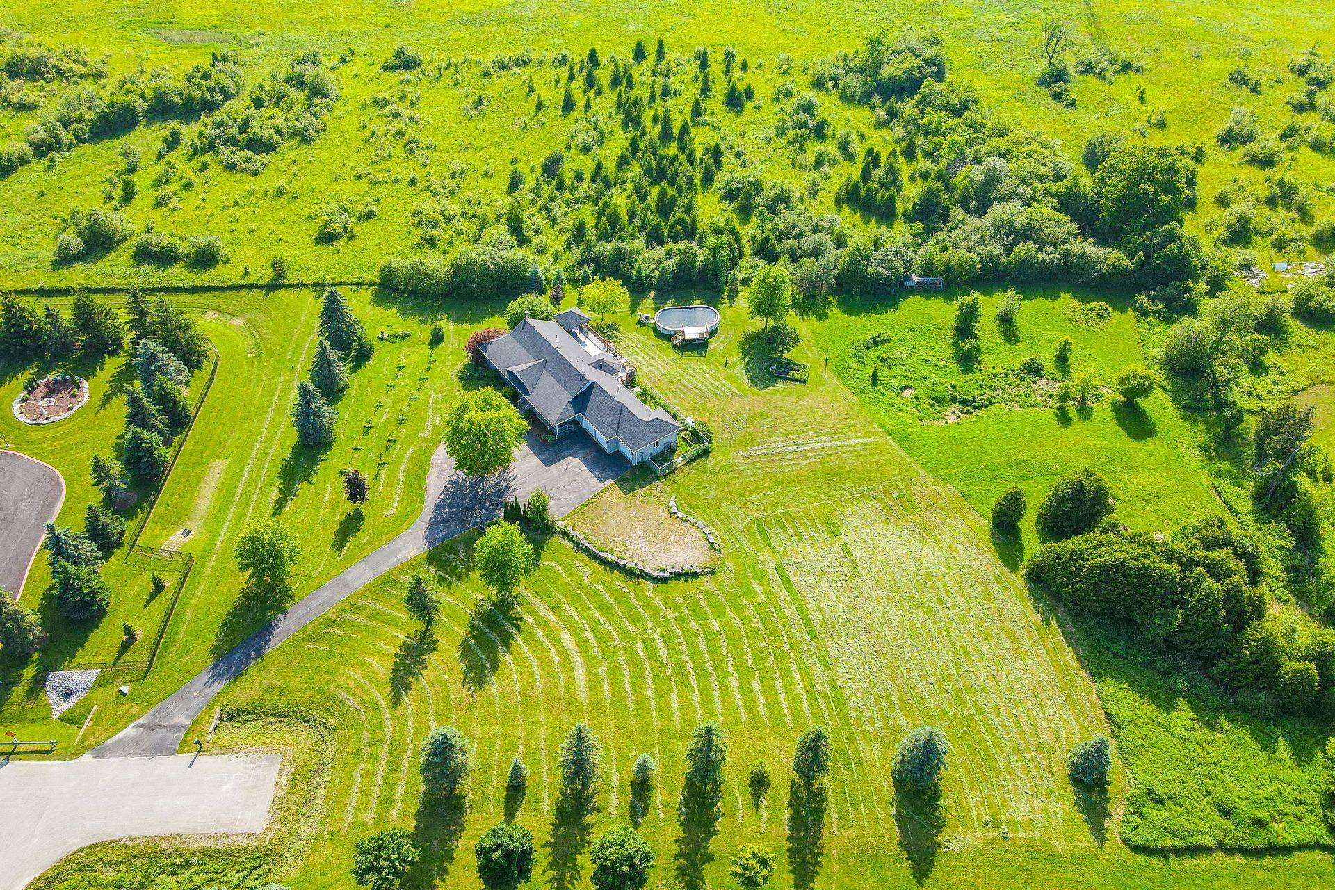 Essa, ON L0L 1N0,14 Pioneer Ridge CT