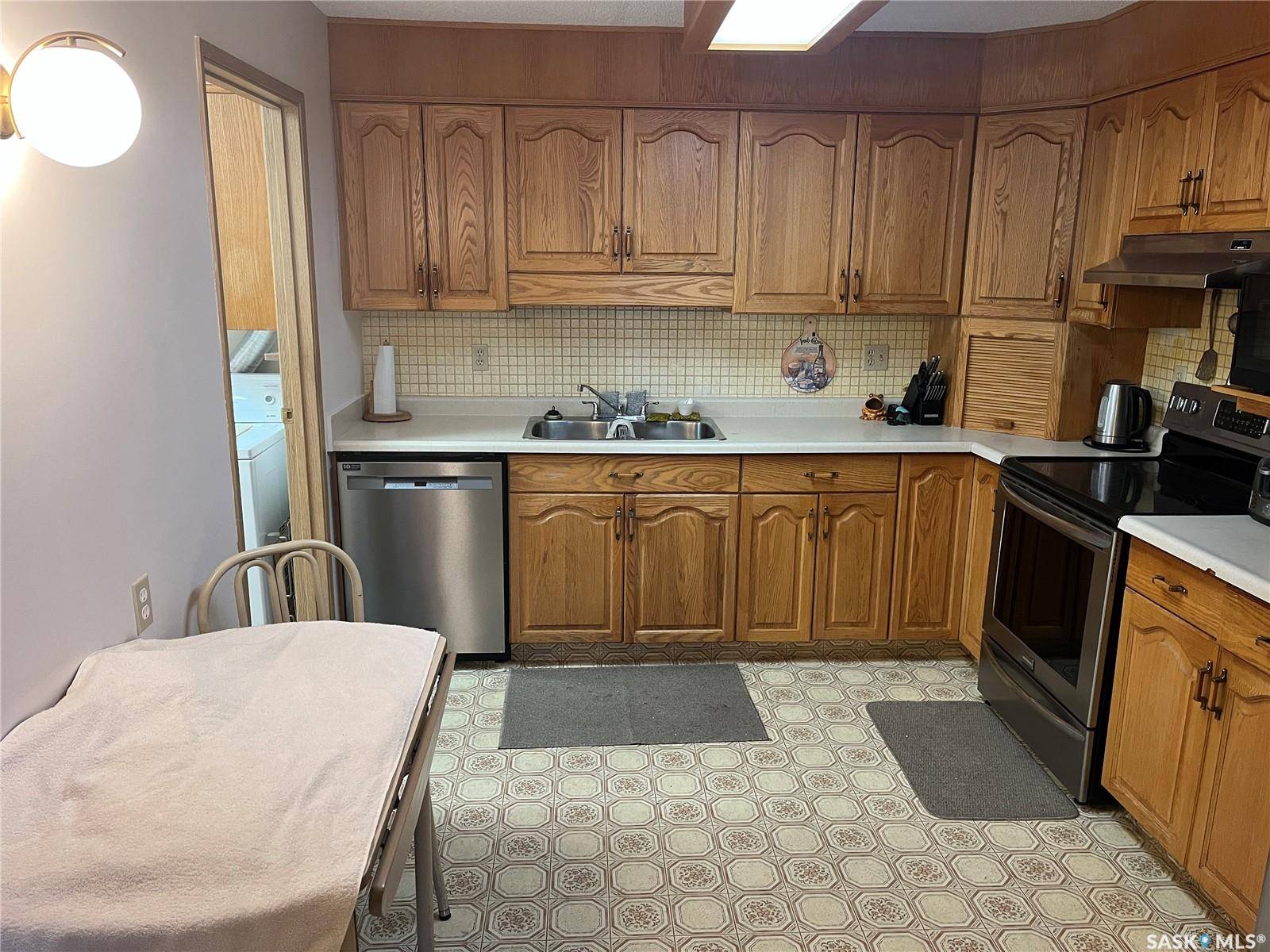 Weyburn, SK S4H 1E1,115 8th STREET NE #102