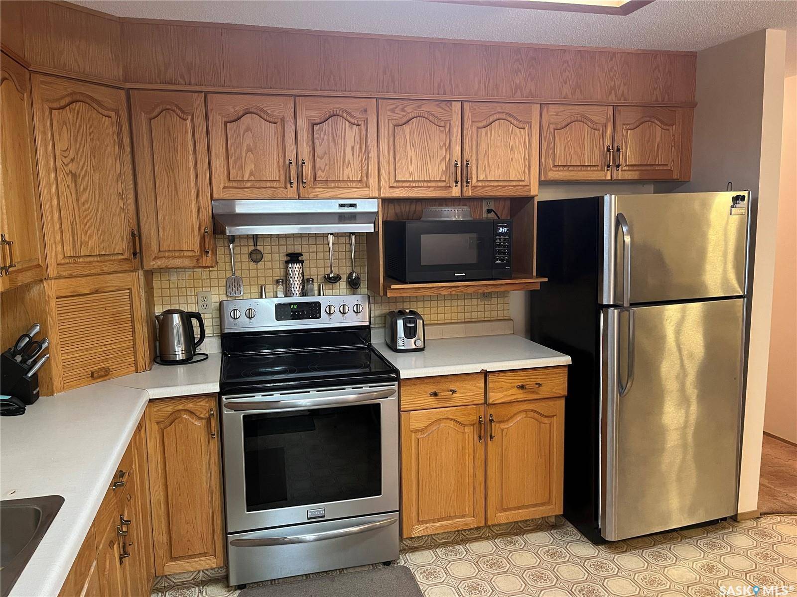 Weyburn, SK S4H 1E1,115 8th STREET NE #102