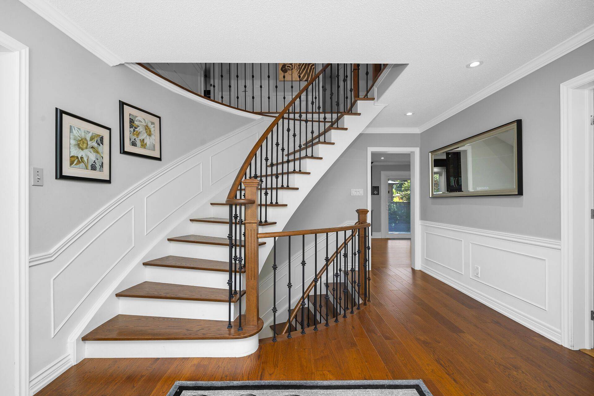 Mississauga, ON L5C 1J5,1480 Ballyclare DR