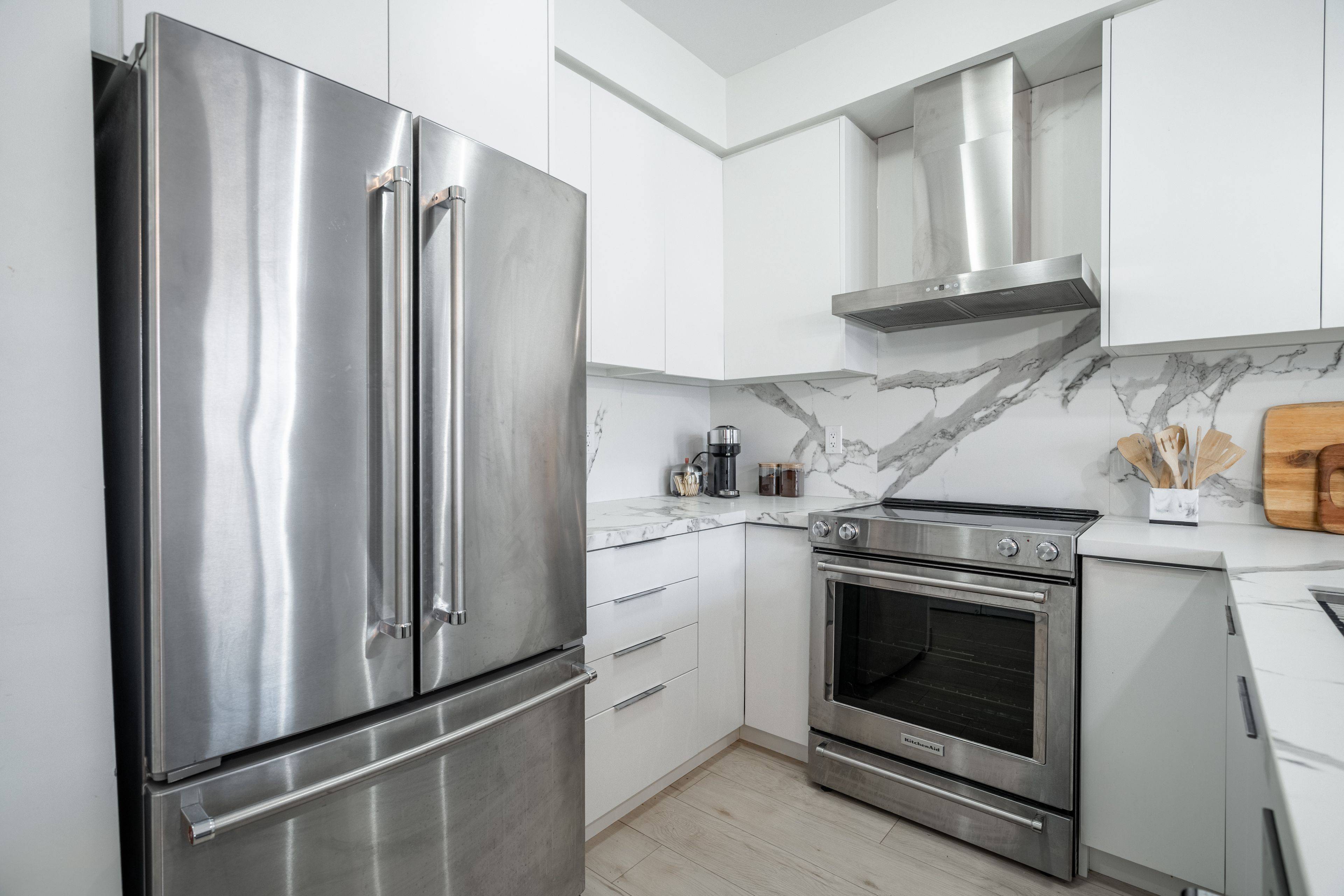 Oakville, ON L6H 0L2,263 Georgian DR #303