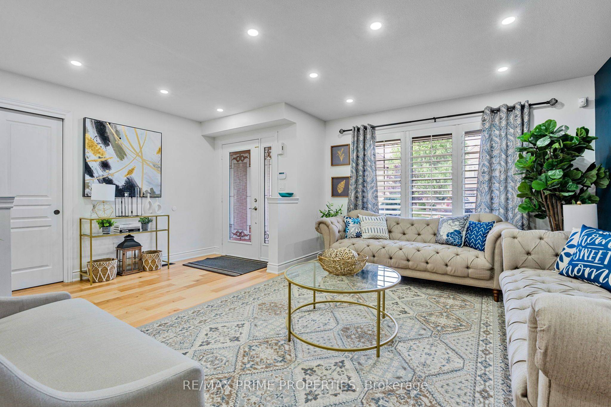 Welland, ON L3C 0B7,52 Clare AVE